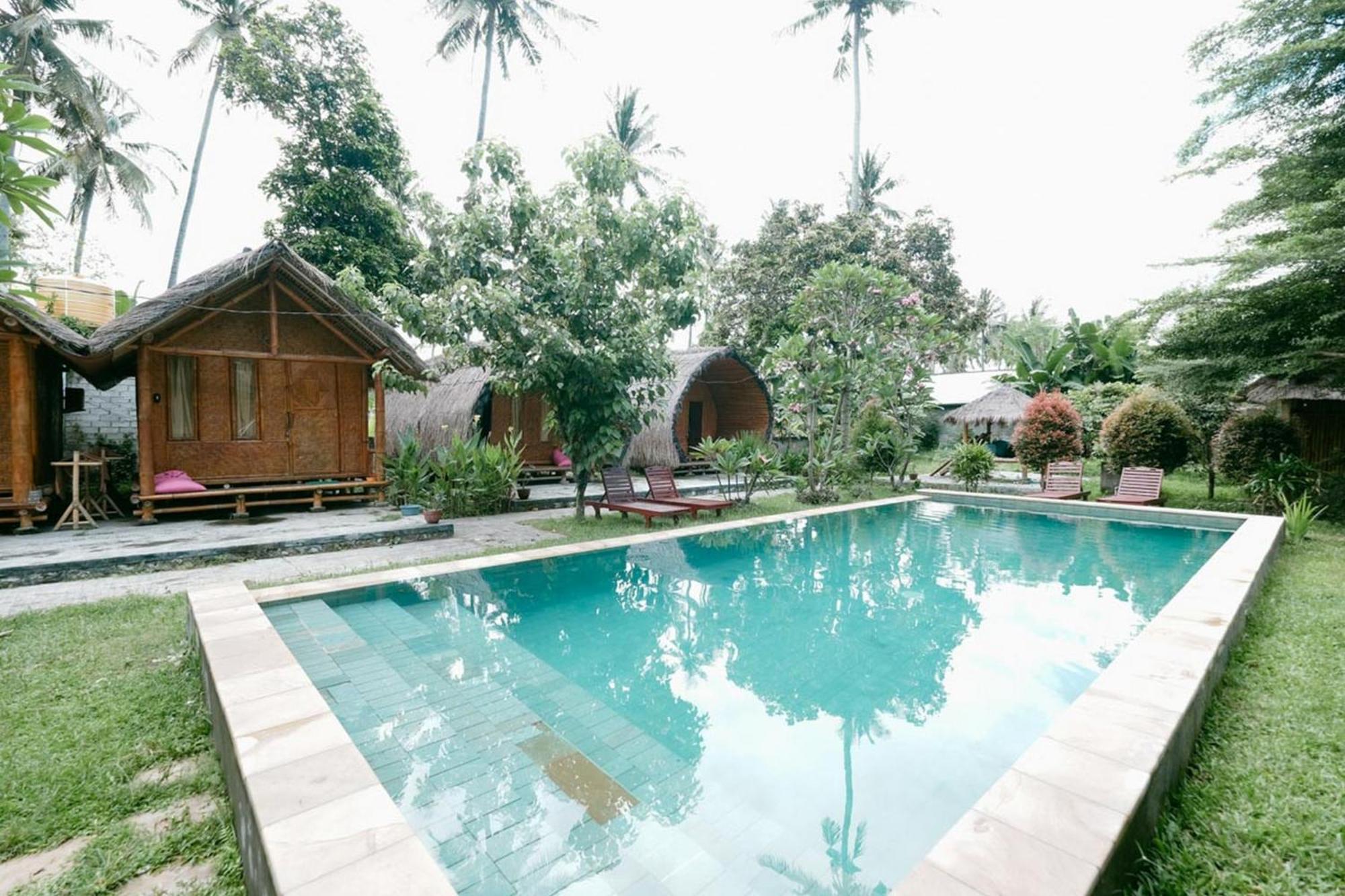 Cici Bungalow Senggigi Mangsit Exterior photo