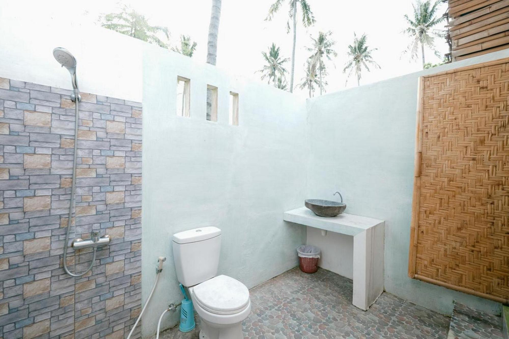 Cici Bungalow Senggigi Mangsit Exterior photo