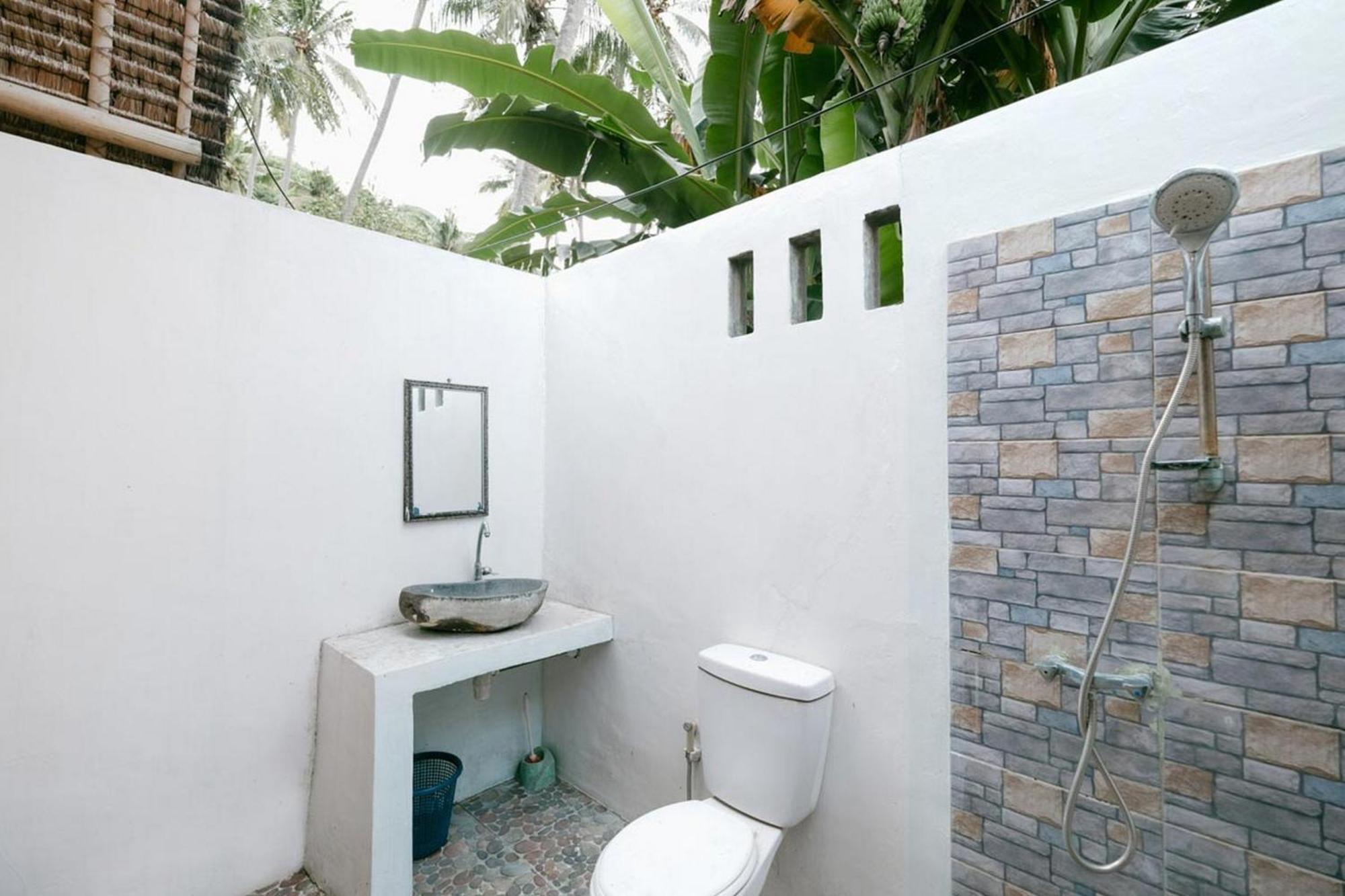 Cici Bungalow Senggigi Mangsit Exterior photo