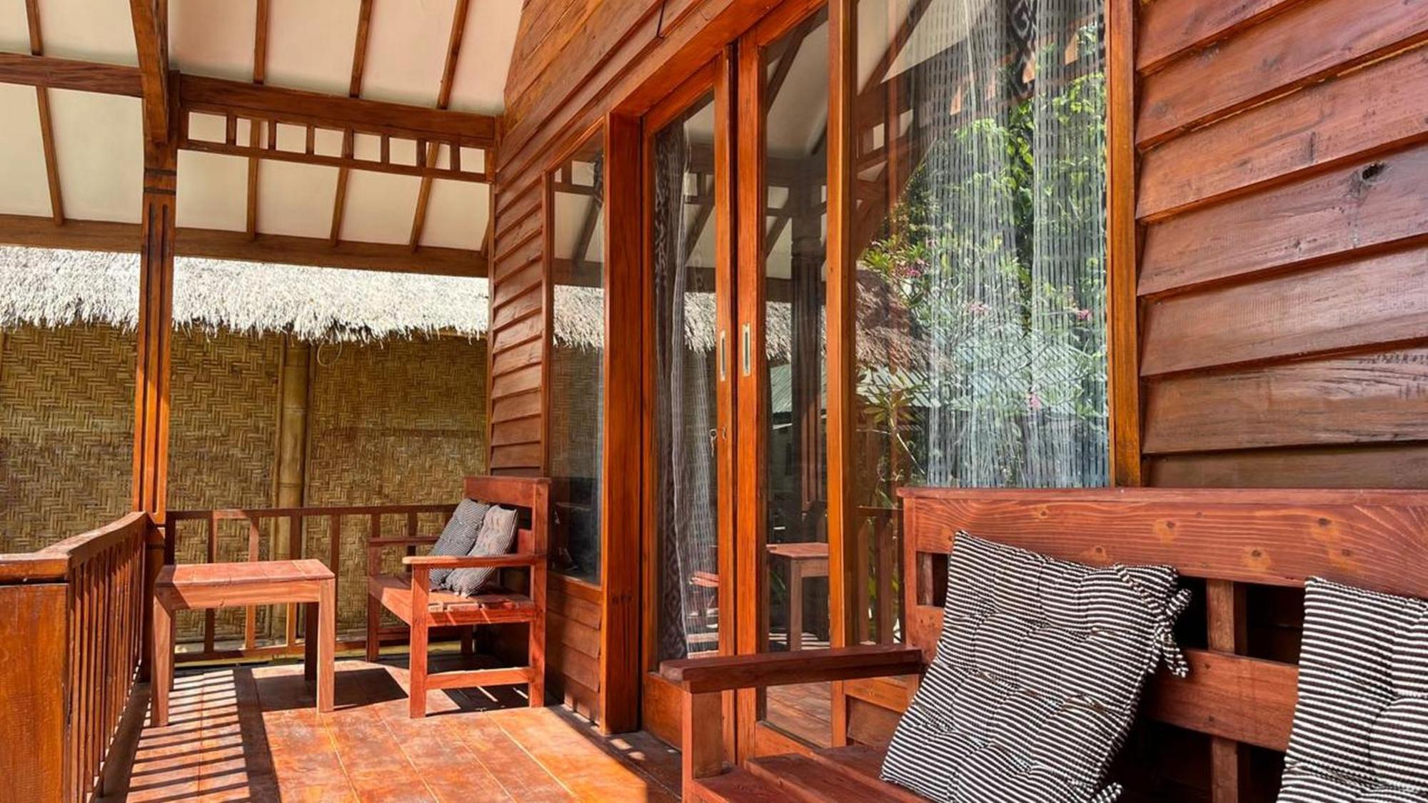 Cici Bungalow Senggigi Mangsit Exterior photo